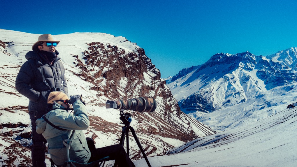 Snow-covered ridges and frozen scree slopes of Ladakh, photographed by Aly Rashid